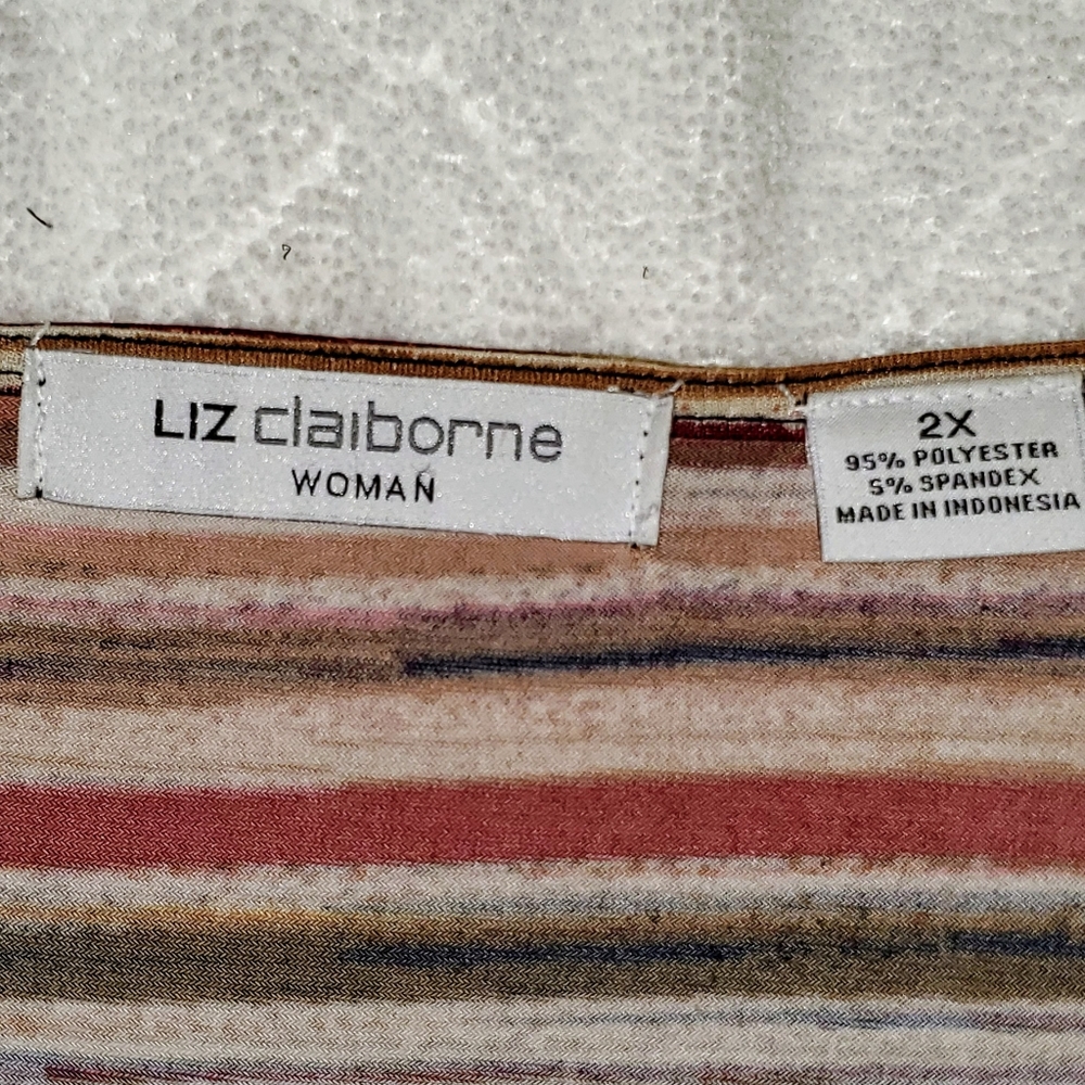 Liz Claiborne multicolor 2x cap sleeve top - Picture 4 of 7